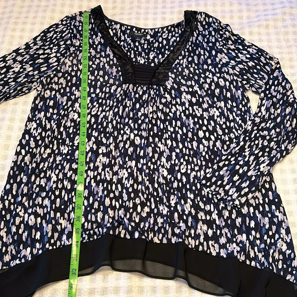 Simply Vera Wang Navy & White Flared Hem Women’s Blouse Size Large